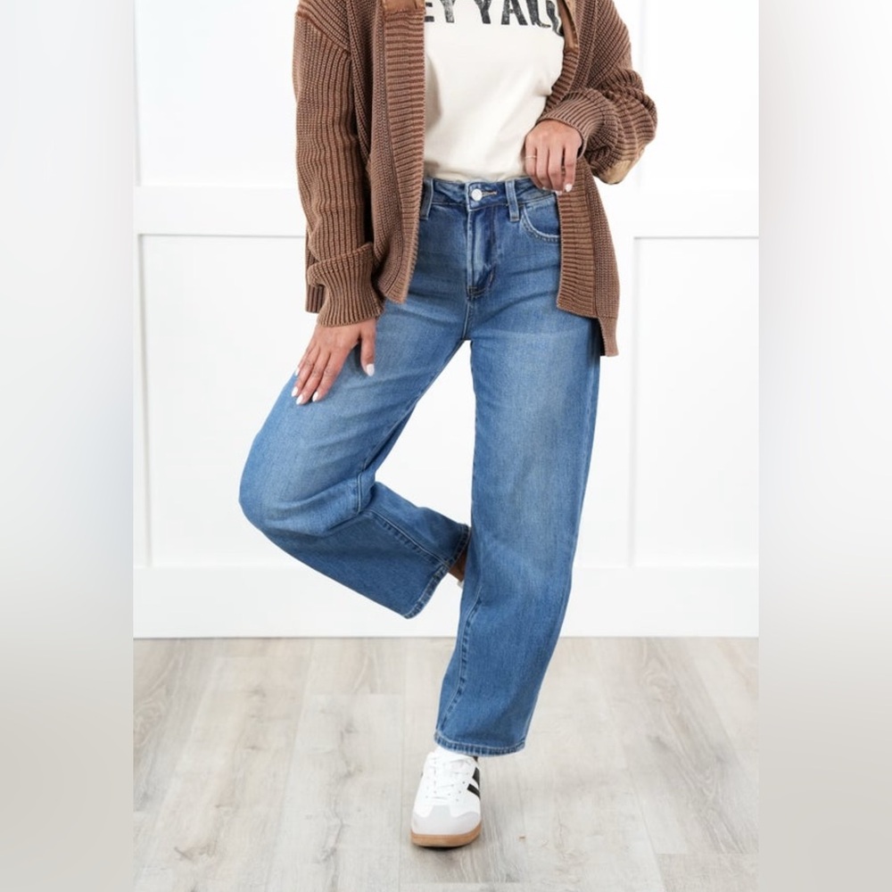 New Vervet Super High Rise Katie Barrel Jeans. 30/11